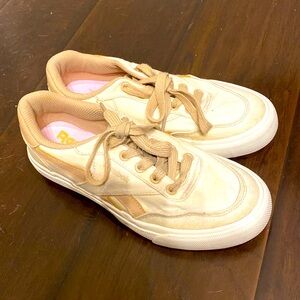 Reebok low top lace up galaxy 8 sneakers sz 7